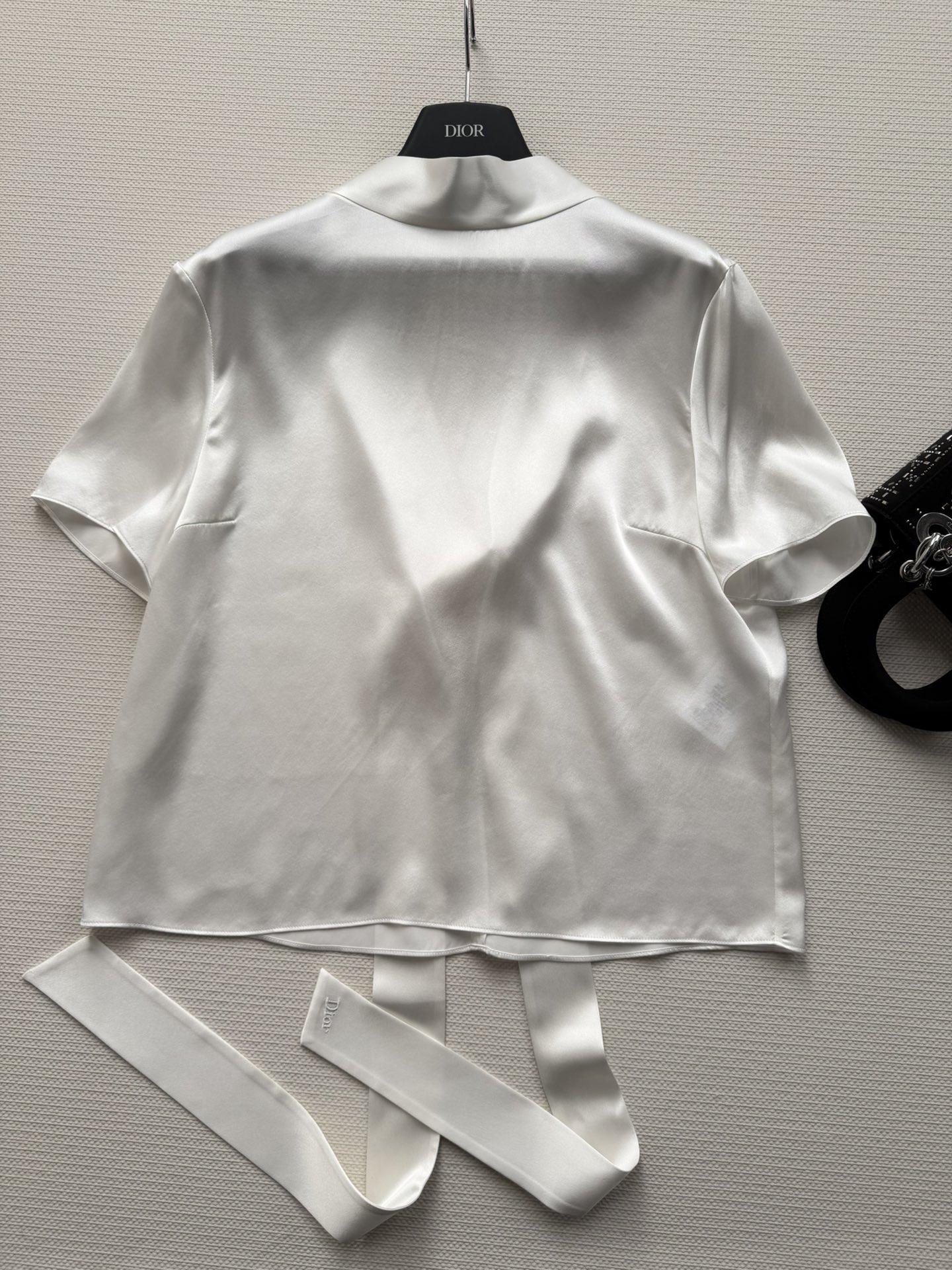 Women's short sleeves